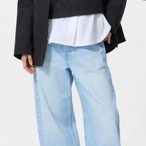 Uniqlo Barrel Jeans LIGHT Blue SIze 25